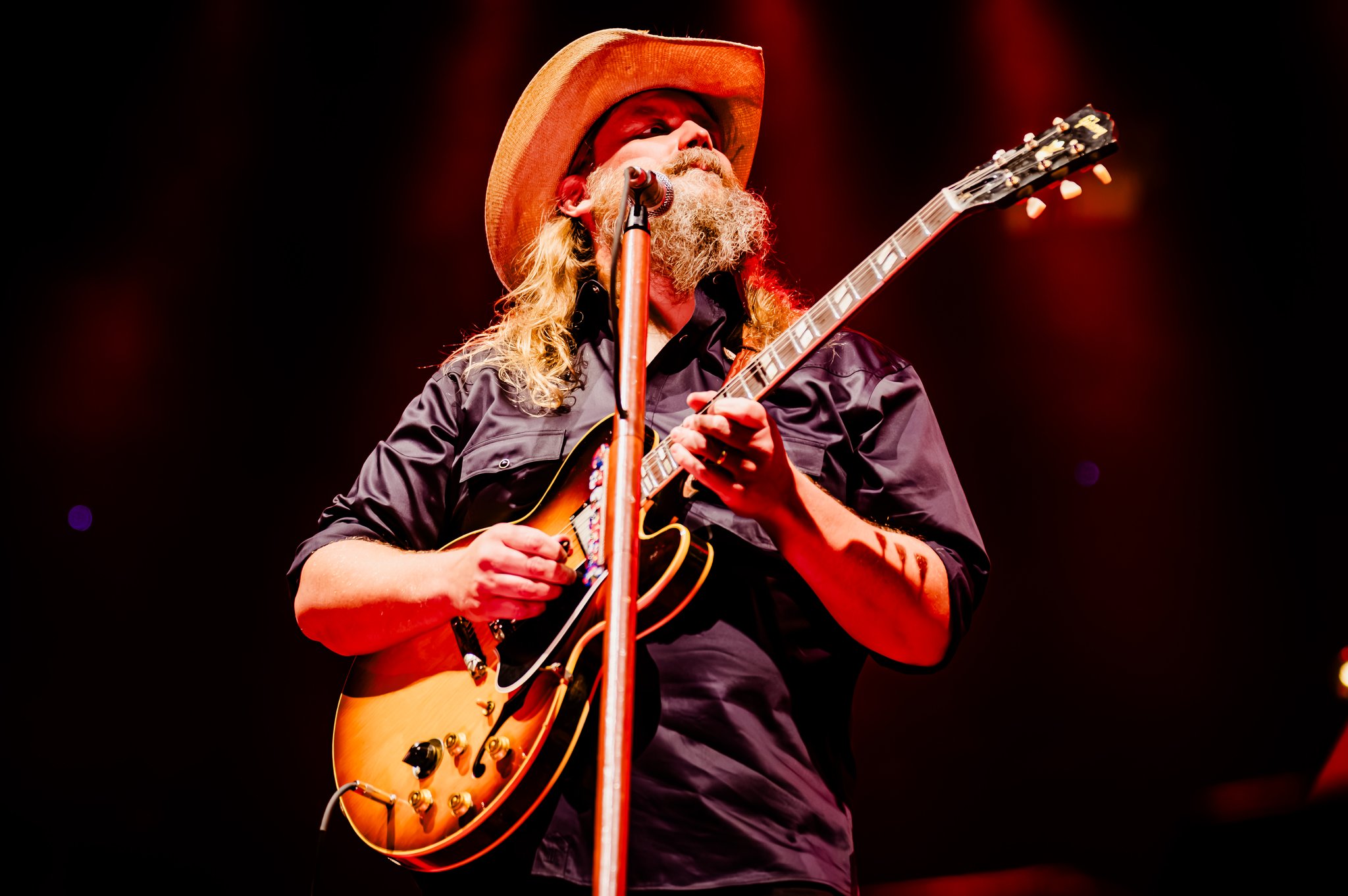 Chris Stapleton at Rogers Arena - concert photography by Michael Caswell
